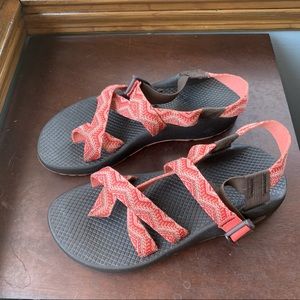 Womens Size 8 Chacos
